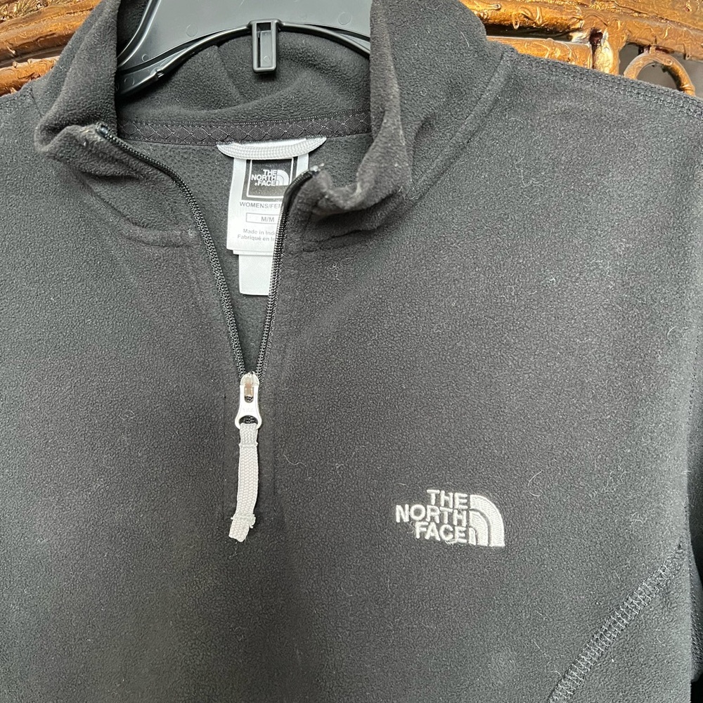 North Face Women’s Microfleece Pullover - image 2